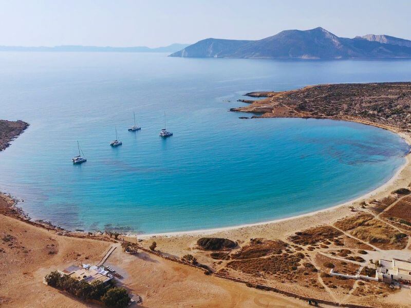 Pori Beach in Koufonisia — long sandy bay with turquoise waters